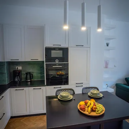 Noblenotes - Isabella Apartment *